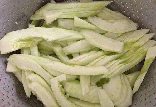 白瓜能淹了吃,夏日消暑佳品