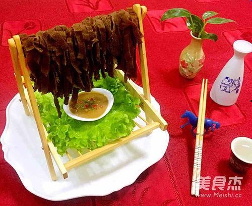 台湾吃瓜蘸酱视频,解锁地道风味新体验  第3张