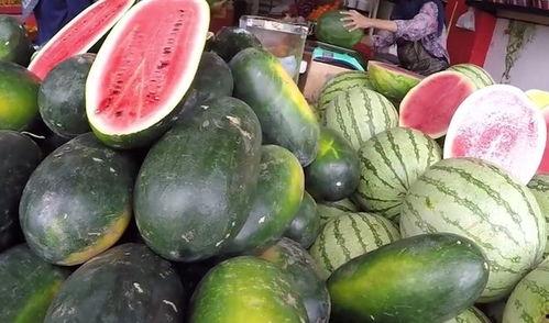 中国喜欢吃瓜,瓜果飘香，全民“吃瓜”文化盛行  第2张