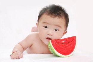 婴儿吃瓜事件照片  第2张